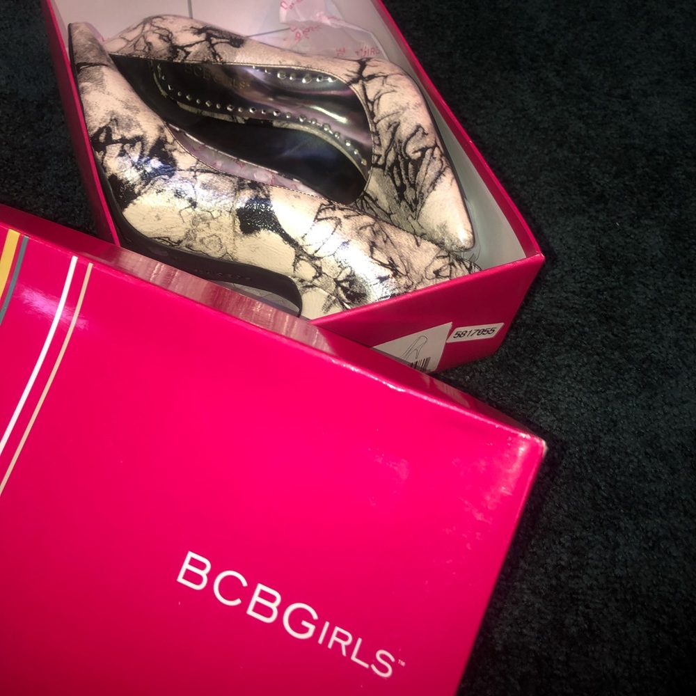BCBG Heels *IN BOX NEVER WORN*
